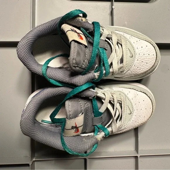 Nike Kids' White and Blue Sneakers - Picture 3 of 7